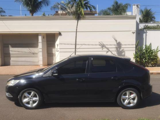 FORD FOCUS 1.6 GL 16V FLEX 4P MANUAL